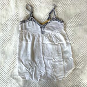 Lululemon White and Gray Patterned Find Bliss Tank